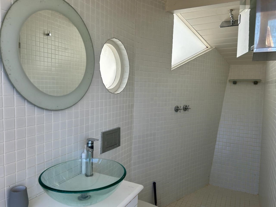 To Let 2 Bedroom Property for Rent in Sea Point Western Cape